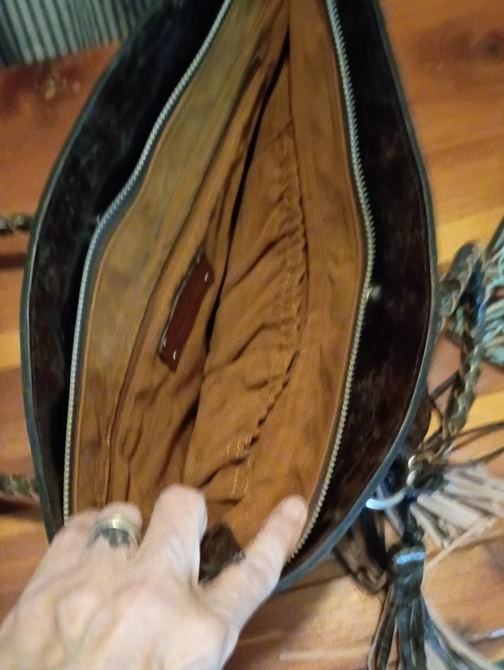 EUC Patricia Nash Turquoise & Brown Tooled Bag with Tassel & Matching wallet - Picture 7 of 12